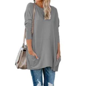 T-shirt à manches longues gris oversize avec poches latérales pratiques pour femmes
