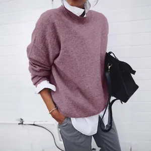 Elegante jersey de punto morado para mujer con detalle de cuello de camisa blanco falso