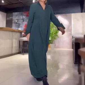 Elegante vestido largo informal para mujer verde oscuro con cuello en V y manga larga