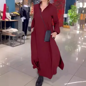 Elegante vestido largo burdeos con cuello en V y manga larga para el otoño invierno.