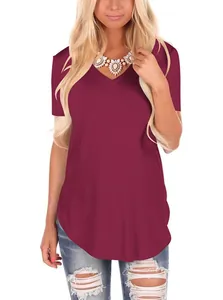 Elegantes weinrotes Damen T-Shirt mit V-Ausschnitt, lockerer Passform und abgerundetem Saum