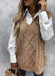 Vue détaillée d'un débardeur en maille torsadée à col en V pour femme, style rétro