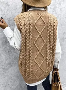 Vue arrière détaillée du débardeur en maille torsadée camel