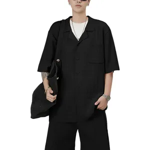 Men's casual black short-sleeve knit polo shirt with lapel and button-up front.
