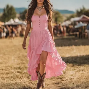 Elegantes rosa Vintage-Kleid mit gesmoktem Oberteil und unregelmäßigem Rüschensaum
