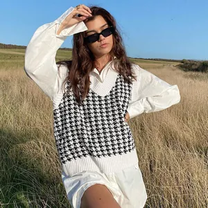 Stylish women's classic houndstooth knitted vest sweater for chic autumn layering outfits