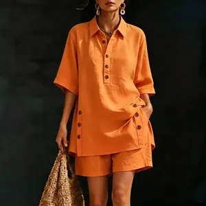 Elegante set estivo arancione da donna con camicia a maniche corte e pantaloncini