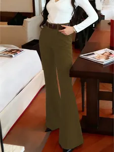 Élégant pantalon évasé à taille haute olive foncé avec silhouette longue et amincissante