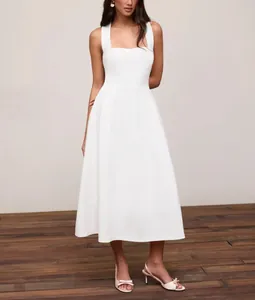 Robe midi blanche élégante à encolure carrée sans manches avec taille cintrée style français