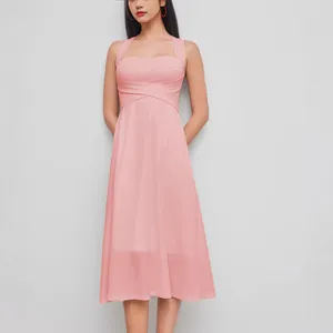 Robe mi-longue rose élégante à col carré français, sans manches et coupe trapèze flatteuse