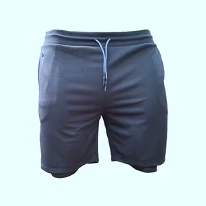 Détail du short de course 2 en 1 respirant pour homme, séchage rapide et fitness