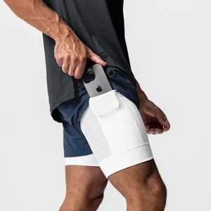 Hochleistungs-2-in-1-Laufshorts für Herren mit integrierter, sicherer Handy-Innentasche.