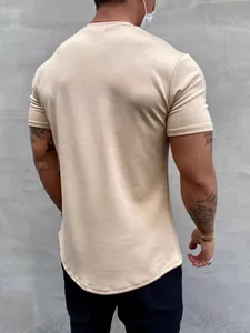 Herren Slim Fit Muskel-T-Shirt mit stylischem Rundsaum aus hochwertiger beiger Baumwolle