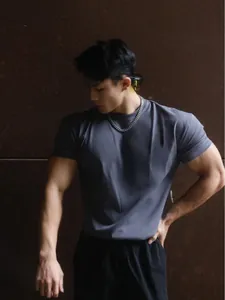 Heavyweight Sorona crew neck training T-shirt for men with athletic slim fit in grey