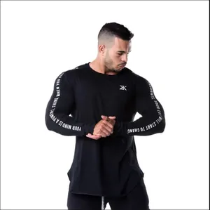 Men's tight-fit long sleeve fitness shirt with sleeve prints in black and breathable fabric