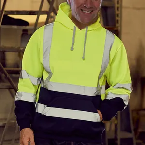 Détail du sweat à capuche réfléchissant pour hommes avec doublure polaire