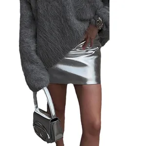 Mini-jupe métallisée argentée élégante pour femme, taille haute et réfléchissante