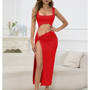Abito lungo rosso sexy con ritaglio, spacco laterale alto e scollo quadrato senza maniche