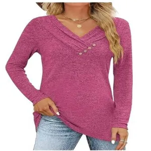 Maglia elegante da donna a maniche lunghe con scollo a V incrociato e bottoni magenta