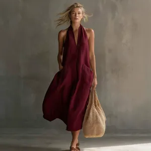 Robe midi vintage bordeaux style resort avec col en V et grandes poches plaquées pour femme
