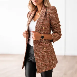 Eleganter, schmal geschnittener Tweed-Blazer für Damen mit Revers und Goldknöpfen