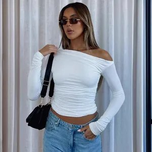 Schickes weißes langärmliges Crop-Top mit Raffungen und schräger Schulter, Mode Damen