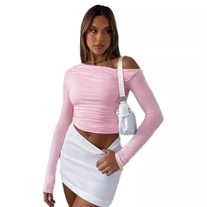 Elegantes rosa One-Shoulder-Crop-Top mit langen Ärmeln und Raffung für Damen Mode