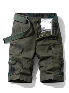 Herren Cargo-Shorts im japanischen Stil mit Camouflage-Akzenten und grünem Webgürtel