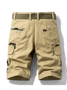Lässige Khaki Cargo-Shorts für Herren mit mehreren Taschen und grünem Canvas-Gürtel