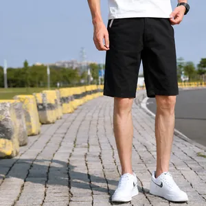 Pantaloncini cargo estivi da uomo neri, vestibilità ampia e design leggero stile coreano.