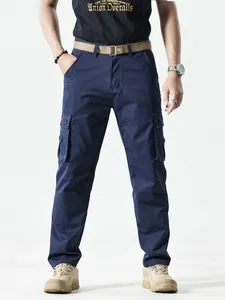 Slim fit navyblauwe cargobroek voor heren met meerdere zakken en recht been ontwerp