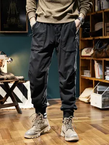 Men's winter loose fleece-lined jogger cargo pants in retro mountain style black 98663