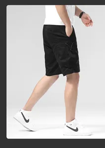 Short cargo noir pour homme avec poches multiples pour le style décontracté