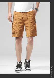 Vue détaillée du short cargo kaki tendance pour homme avec poches et cordon de serrage