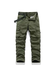 Herren Cargo-Hose in Olivgrün mit mehreren Taschen und passendem gewebtem Gürtel