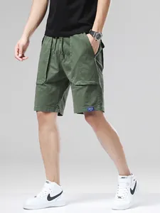 Men's casual cargo shorts in olive green with a relaxed fit for comfortable summer wear.