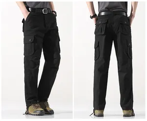 Vorder- und Rückansicht der schwarzen Herren-Cargohose mit mehreren 3D-Taschen