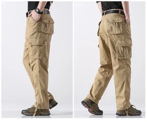 Detailansicht der Herren-Cargo-Hose in Khaki von der Seite und von hinten mit Taschen.