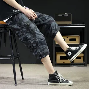 Men's casual camouflage cargo capri pants with multi-pockets and drawstring hem design