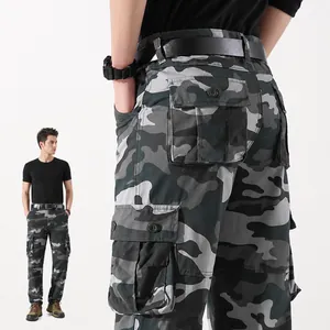High-quality men's camouflage multi-pocket cargo pants in a loose straight-leg fit