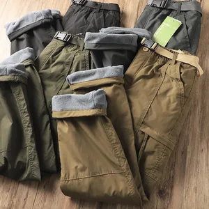 Pantaloni cargo outdoor da uomo foderati in pile, dettagli di fodera e cintura