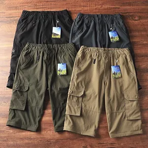 Selezione di pantaloni cargo da uomo in nero, verde, grigio e kaki, asciugatura rapida.