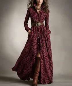 Elegante Franse vintage maxi-jurk met bordeauxrode luipaardprint en riemdetail