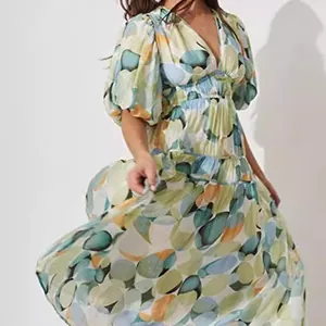 Bohemian midi-jurk met V-hals, pofmouwen en vloeiende rok met ruches voor de zomer
