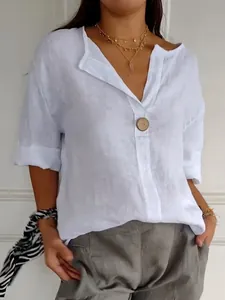 Camicetta casual in lino bianco da donna con scollo a V, bottone in legno e vestibilità ampia.