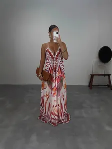Robe longue bohème à licou sans manches avec imprimé floral pour l'été