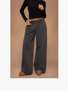 Pantalones de chándal anchos para mujer con forro polar y cintura elástica gris oscuro