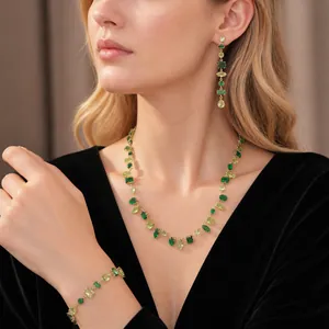 Estilo de Palacio Circonia Geométrico Gota de Agua Conjunto Joyas Cobre Plateado Dorado Lujo Circonia Collar Pulsera Pendientes Conjunto Joyería Mujer