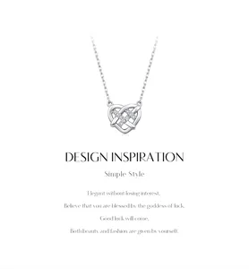 Detail van Franse gevlochten hartketting in S925 zilver met moissanite kristallen