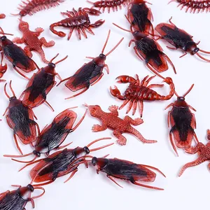 Set realistico di scarafaggi scorpioni e lucertole finte per scherzi e Halloween